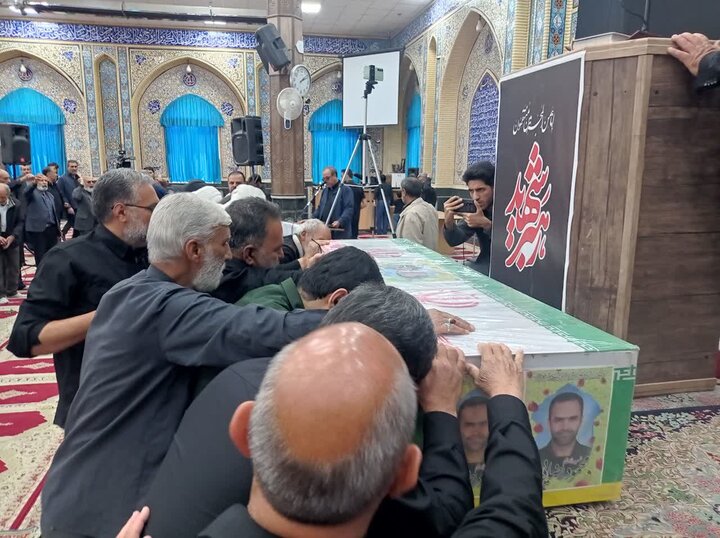 تصاویر/ اقامه نماز جمعه در شهر باغین با تشییع پیکر شهید اقتدار