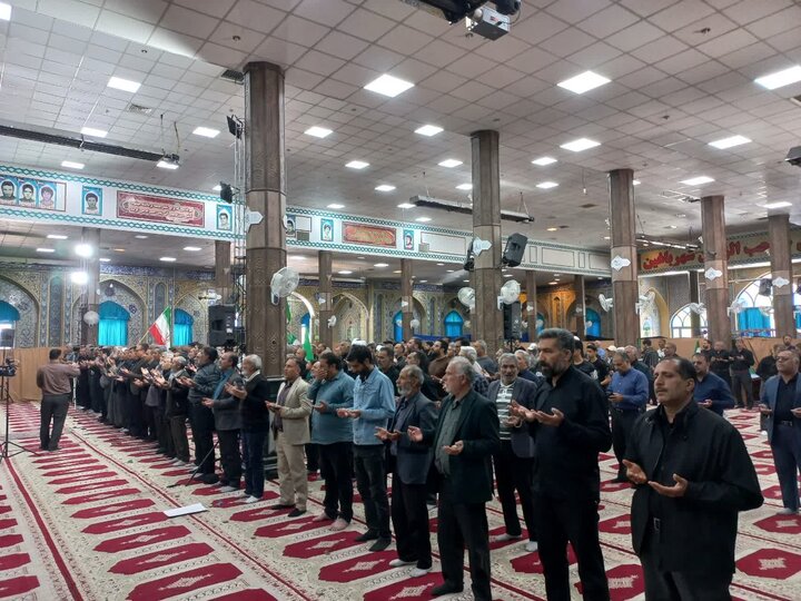 تصاویر/ اقامه نماز جمعه در شهر باغین با تشییع پیکر شهید اقتدار