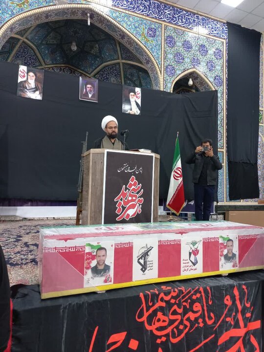 تصاویر/ اقامه نماز جمعه در شهر باغین با تشییع پیکر شهید اقتدار