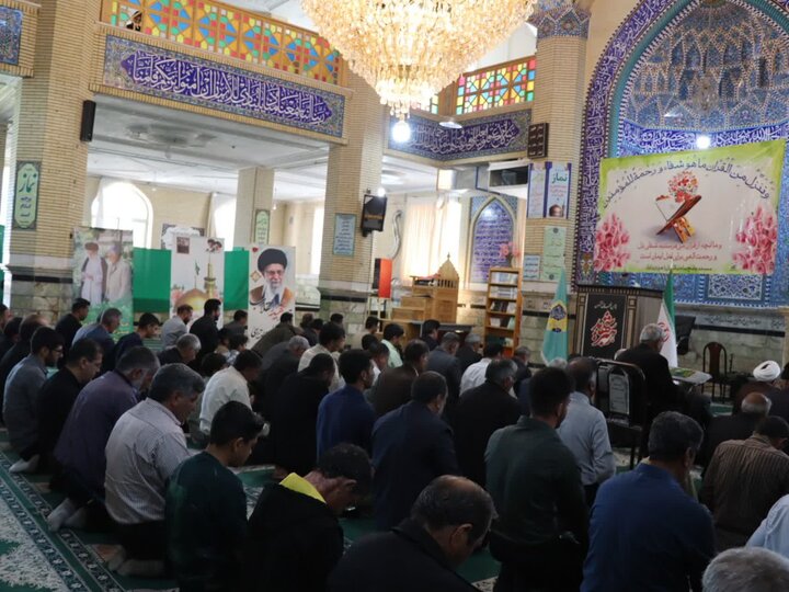 تصاویر/ اقامه نماز جمعه در شهر زیدآباد