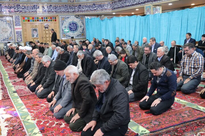 تصاویر/ اقامه نماز جمعه جلفا