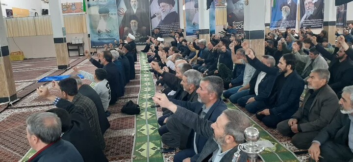 تصاویر/ اقامه نماز جمعه دندی