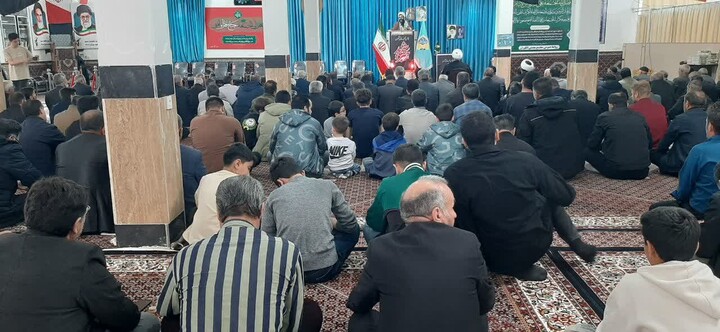 تصاویر/ اقامه نماز جمعه دندی