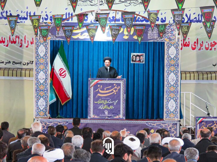 تصاویر/ اقامه نماز جمعه سراب
