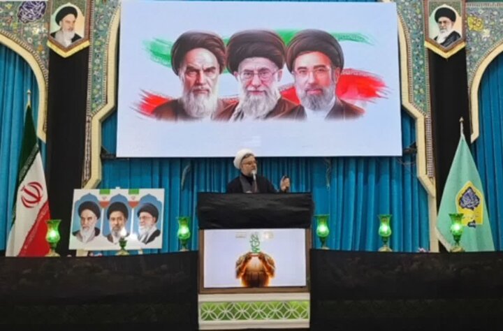 تصاویر/ اقامه نماز جمعه در شهربابک