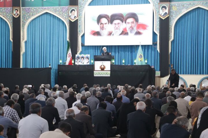 تصاویر/ اقامه نماز جمعه در شهربابک