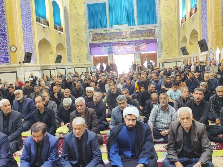 تصاویر/ اقامه نماز جمعه در شهر بم