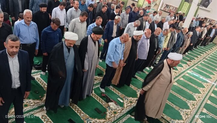 تصاویر/ اقامه نماز جمعه در شهر بهرمان