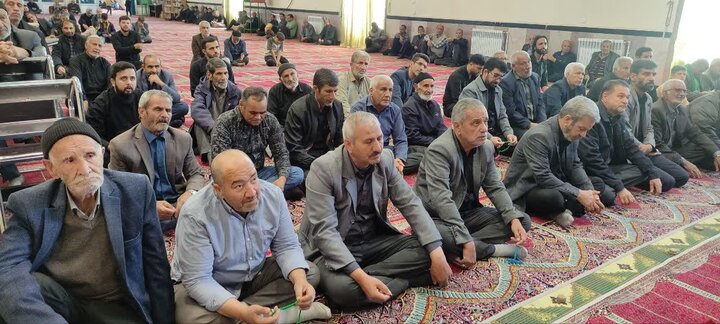 تصاویر/ اقامه نماز جمعه در شهر طغرالجرد