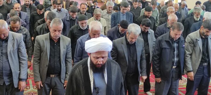 تصاویر/ اقامه نماز جمعه در شهر طغرالجرد