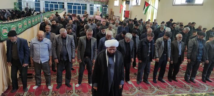 تصاویر/ اقامه نماز جمعه در شهر طغرالجرد