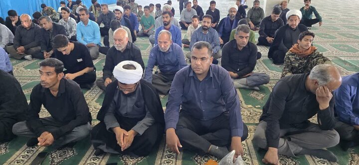 تصاویر/ اقامه نماز جمعه در شهر عنبرآباد