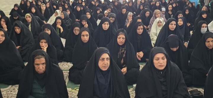 تصاویر/ اقامه نماز جمعه در شهر عنبرآباد