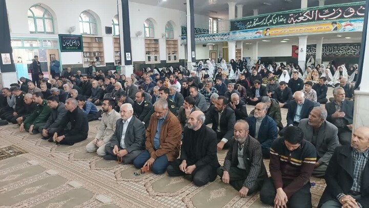 تصاویر| / نماز جمعه عبادی و سیاسی سربیشه