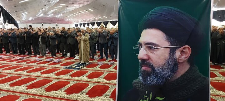 تصاویر / اقامه نماز جمعه نهاوند