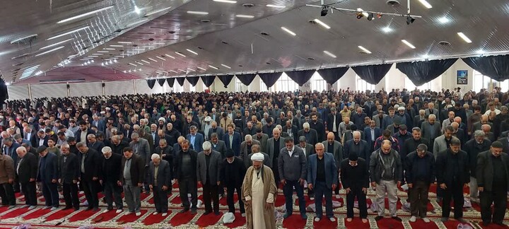 تصاویر / اقامه نماز جمعه نهاوند