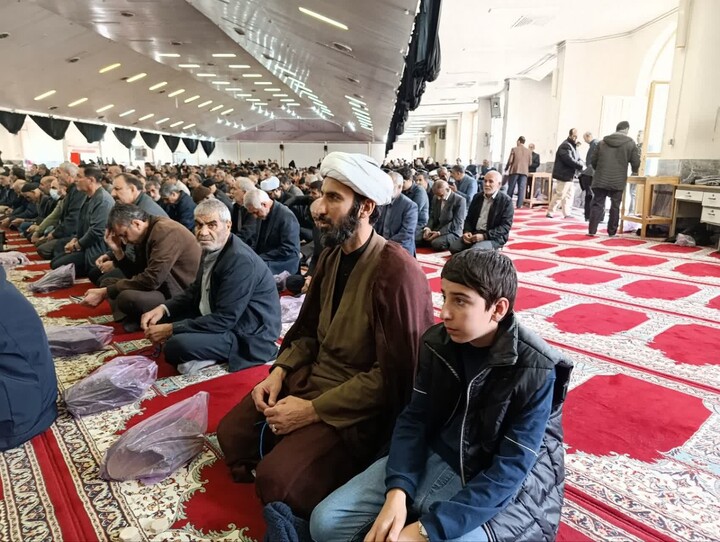 تصاویر / اقامه نماز جمعه نهاوند