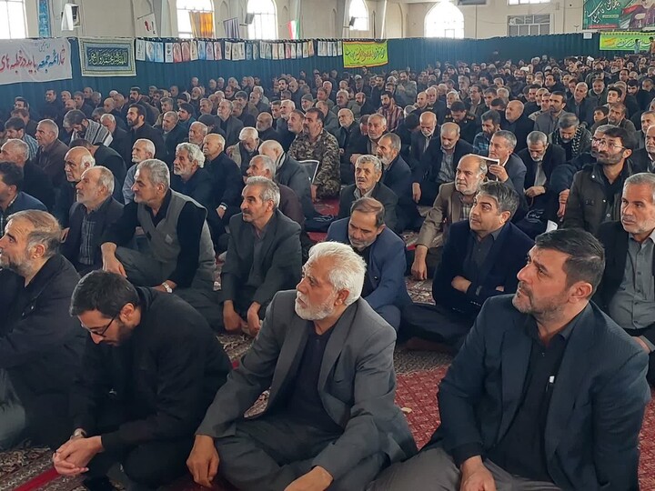تصاویر / اقامه نماز جمعه بهار