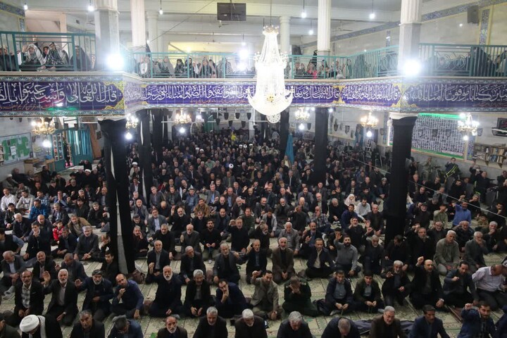 تصاویر / اقامه نماز جمعه در مصلی شهرستان اسدآباد
