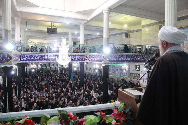 تصاویر / اقامه نماز جمعه در مصلی شهرستان اسدآباد