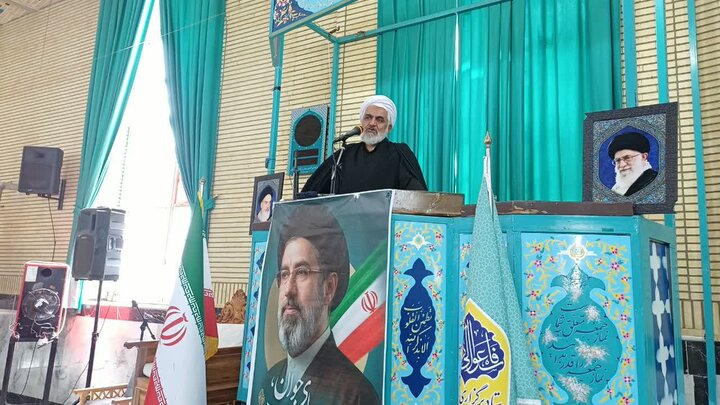 تصاویر/اقامه نماز عبادی سیاسی جمعه در زرندیه