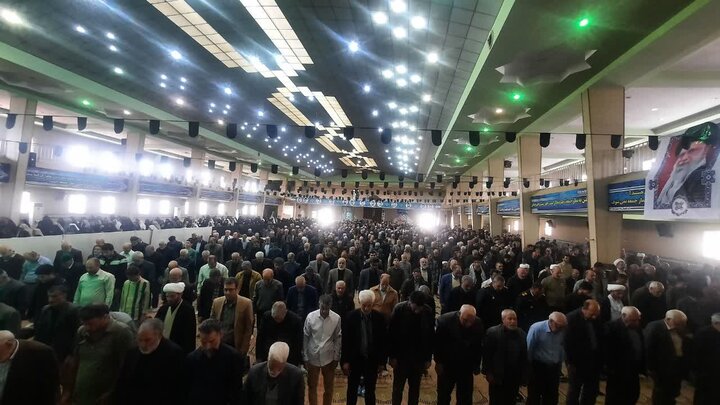 تصاویر/اقامه نماز عبادی سیاسی جمعه در خمین