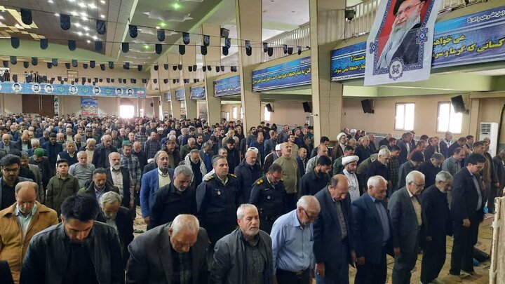 تصاویر/اقامه نماز عبادی سیاسی جمعه در خمین