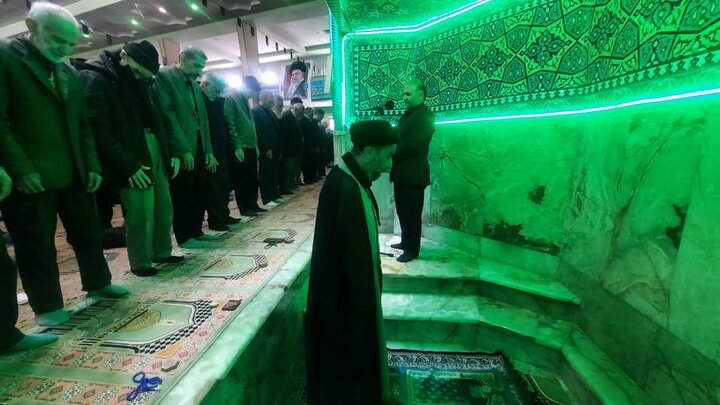 تصاویر/اقامه نماز عبادی سیاسی جمعه در خمین