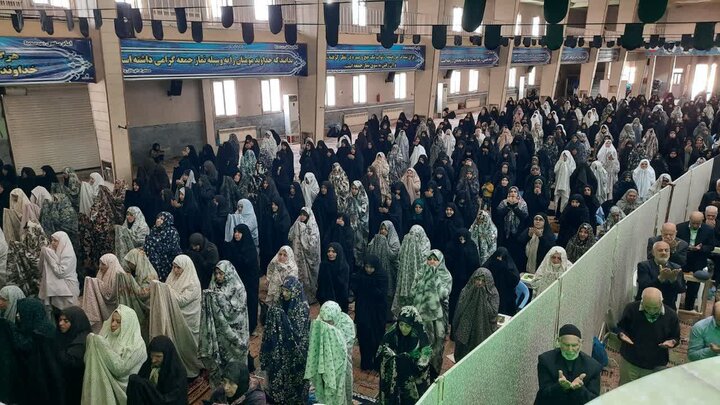 تصاویر/اقامه نماز عبادی سیاسی جمعه در خمین