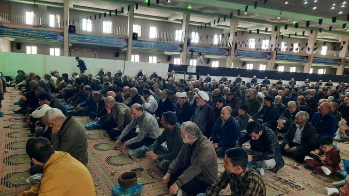 تصاویر/اقامه نماز عبادی سیاسی جمعه در خمین