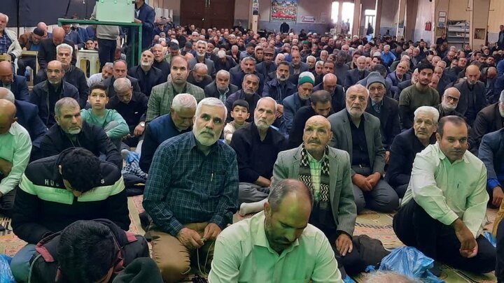 تصاویر/اقامه نماز عبادی سیاسی جمعه در خمین