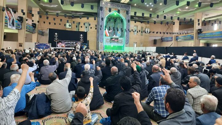 تصاویر/اقامه نماز عبادی سیاسی جمعه در خمین