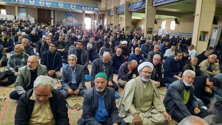 تصاویر/اقامه نماز عبادی سیاسی جمعه در خمین