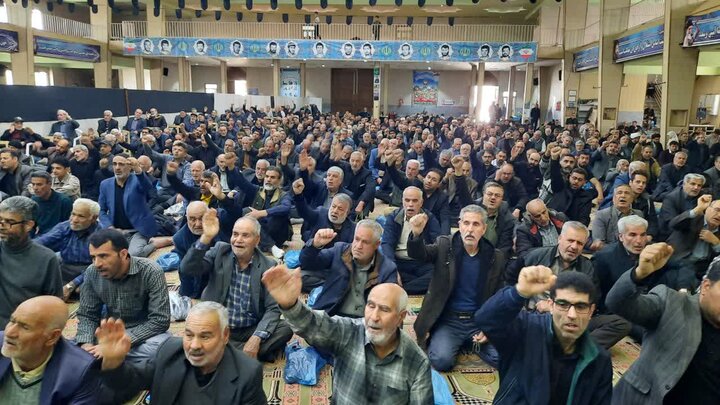تصاویر/اقامه نماز عبادی سیاسی جمعه در خمین