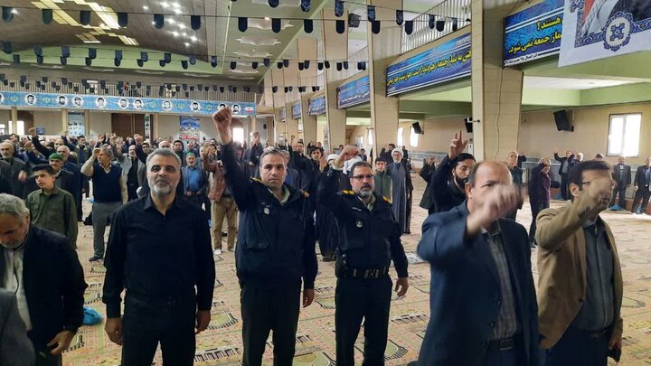 تصاویر/اقامه نماز عبادی سیاسی جمعه در خمین