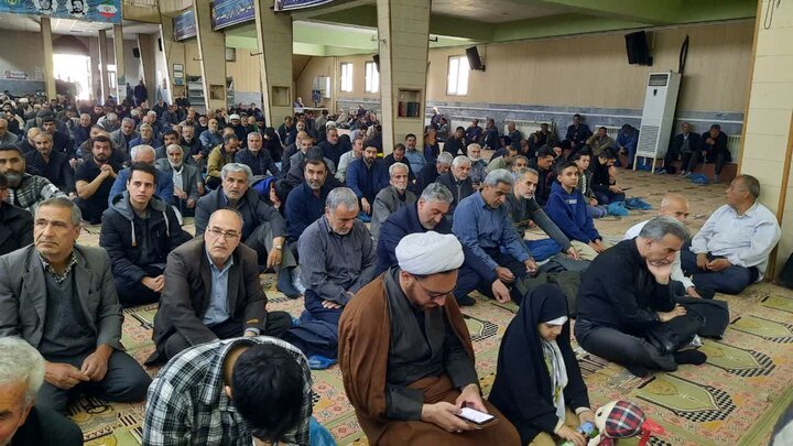 تصاویر/اقامه نماز عبادی سیاسی جمعه در خمین
