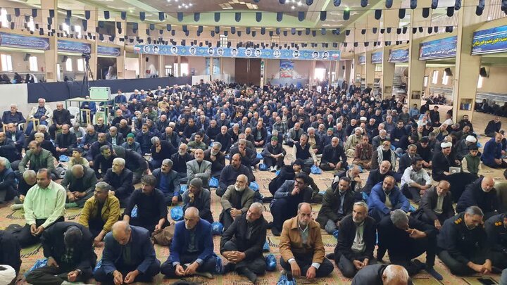 تصاویر/اقامه نماز عبادی سیاسی جمعه در خمین