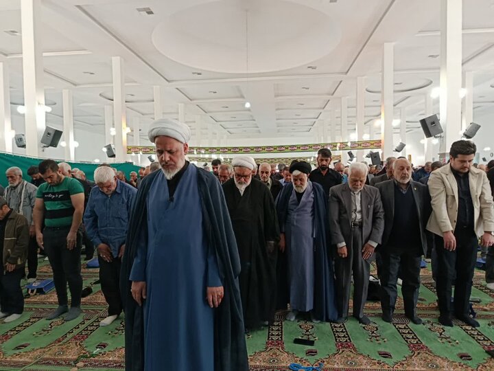 تصاویر/اقامه نماز عبادی سیاسی جمعه در ساوه