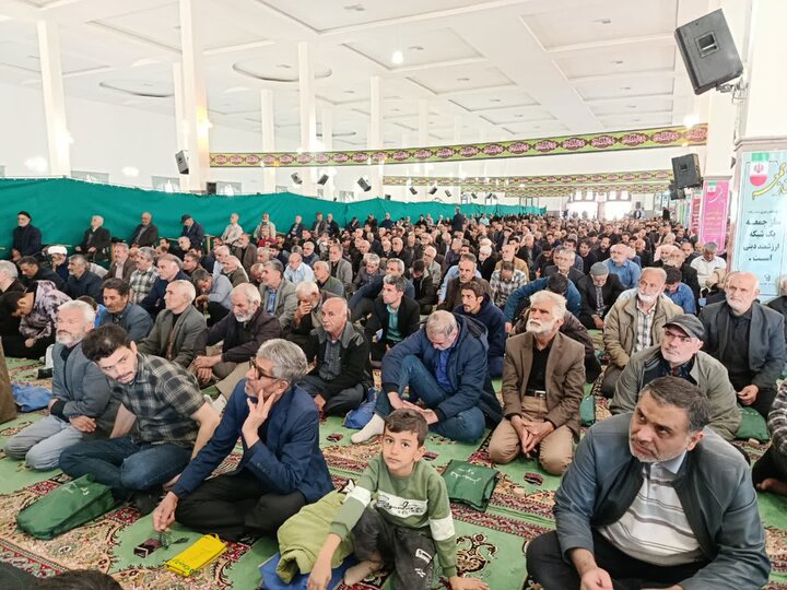 تصاویر/اقامه نماز عبادی سیاسی جمعه در ساوه