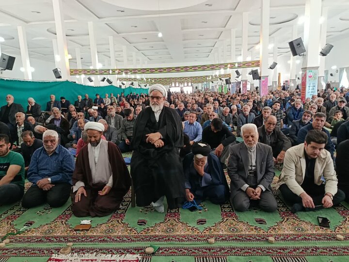 تصاویر/اقامه نماز عبادی سیاسی جمعه در ساوه