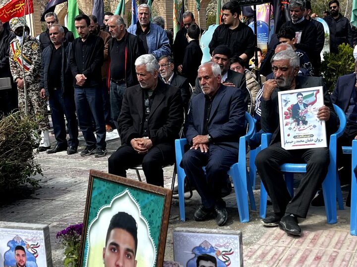 تصاویر/مراسم هفتم "خلبان شهید محمد رحیمیان" در گلزارشهدای اراک