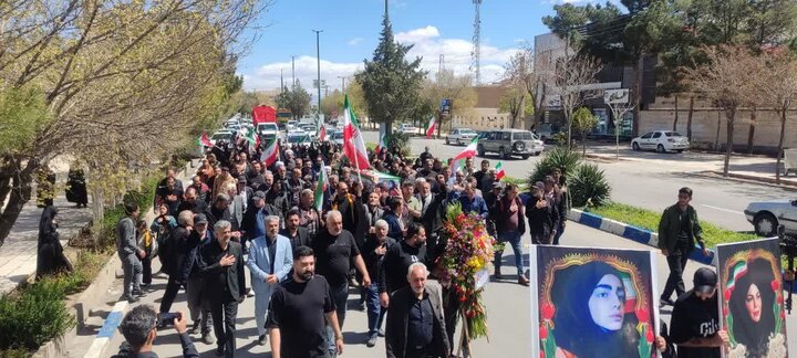 تصاویر/تشییع پیکر شهیده والامقام «مرجان مشهدی کاظمی» در شهر نیم‌ور محلات