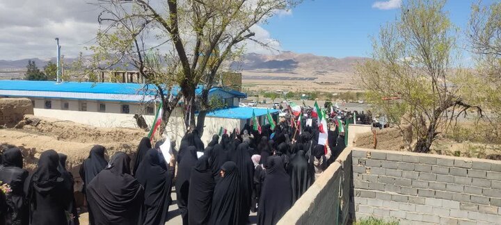 تصاویر/تشییع پیکر شهیده والامقام «مرجان مشهدی کاظمی» در شهر نیم‌ور محلات