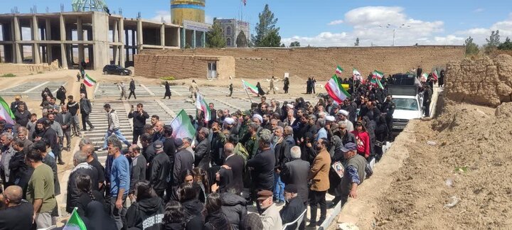 تصاویر/تشییع پیکر شهیده والامقام «مرجان مشهدی کاظمی» در شهر نیم‌ور محلات