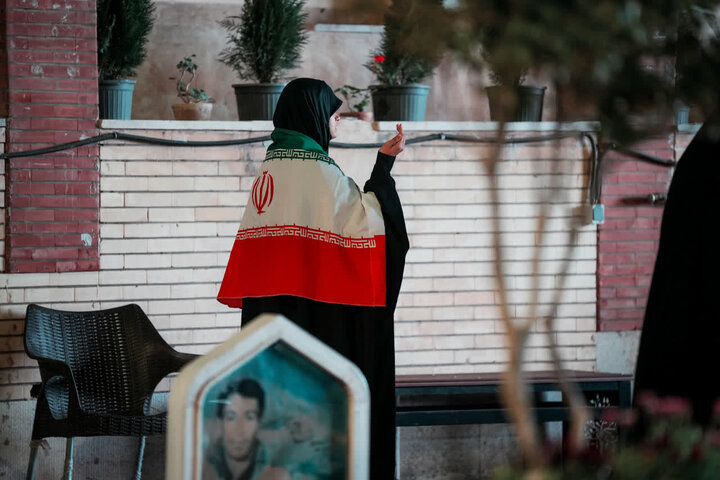 تصاویر/حضور کرمانی ها در گلزار شهدا