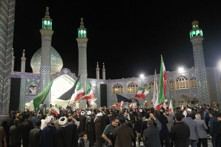 تصاویر/ حضور اساتید و روحانیون مدرسه علمیه امیرالمؤمنین (ع) آران و بیدگل در تجمعات مردمی