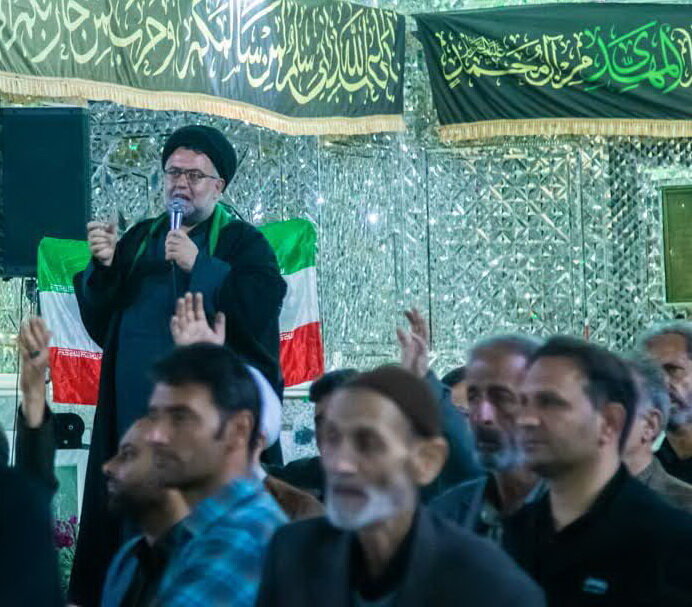 تصاویر/ حضور اساتید و روحانیون مدرسه علمیه امیرالمؤمنین (ع) آران و بیدگل در تجمعات مردمی