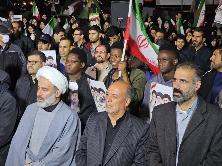 تصاویر/ تجمع مردمی میدان‌داران سنندج در حمایت از ایران اسلامی