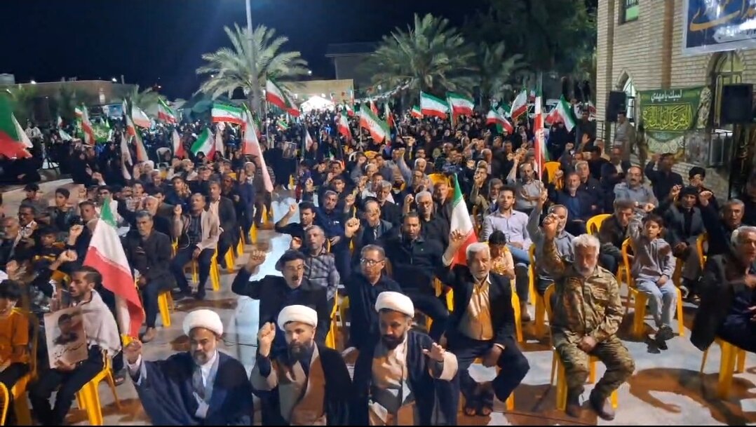 فیلم| شعارهای مردم آبدان در حمایت از نظام اسلامی