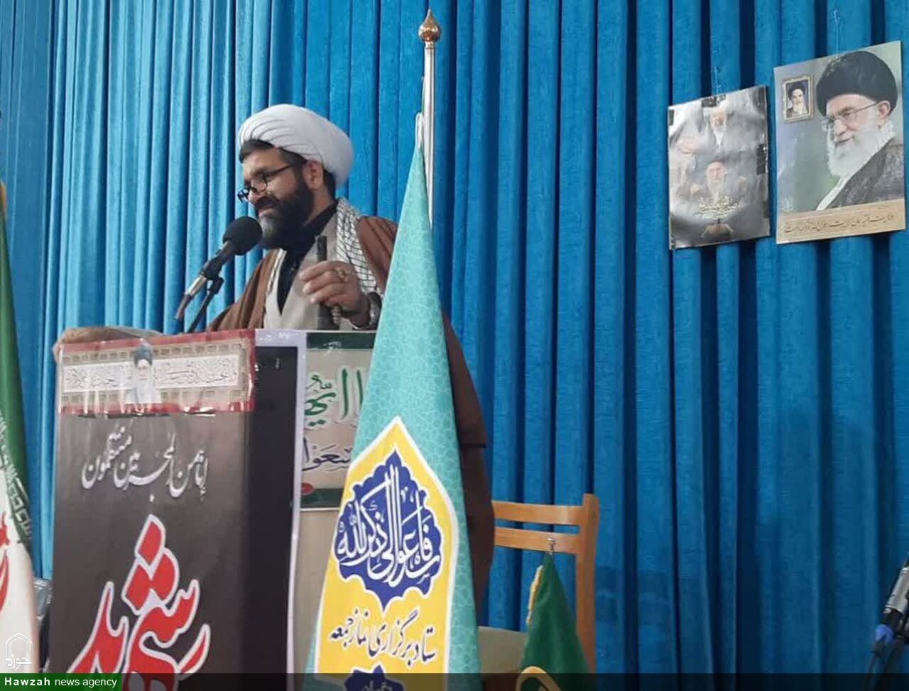 تصاویر/ اقامه نماز جمعه دندی